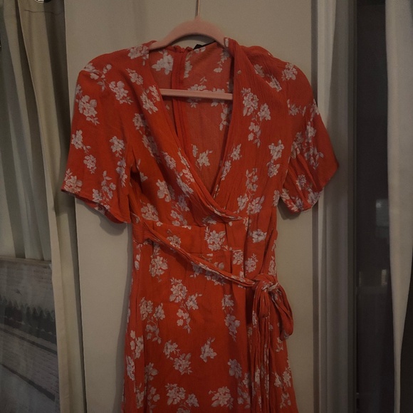 Dress - Picture 1 of 3